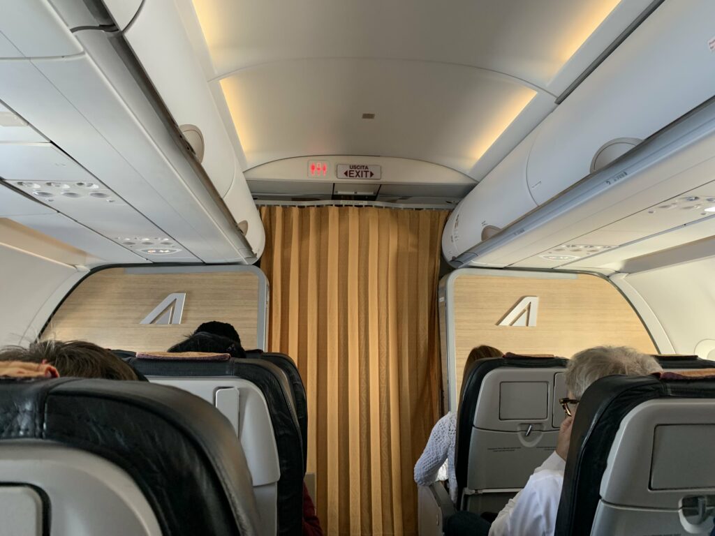 Alitalia business class