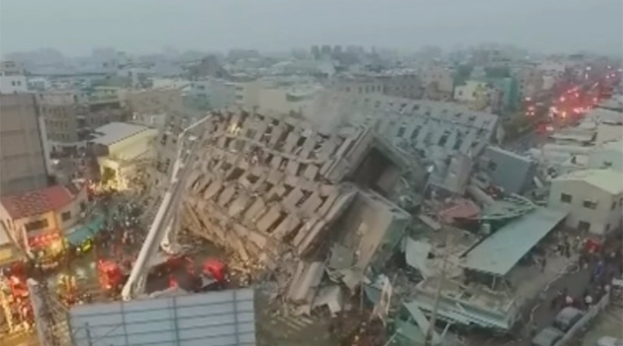 Terremoto a Taiwan, edifici crollati e 8 morti Terremoto a Taiwan, edifici crollati e 8 morti
