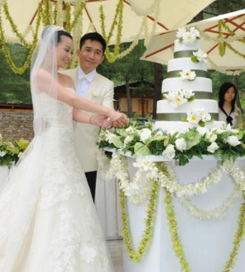 Abiti da sposa, trionfo del made in China Abiti da sposa, trionfo del made in China