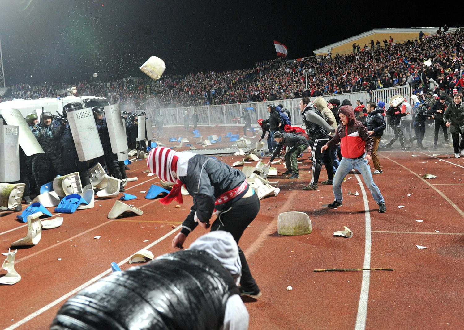 Su Euro2016 la follia degli hooligans