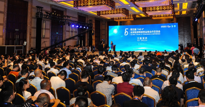 Turismo, la Cina punta sull’e-commerce