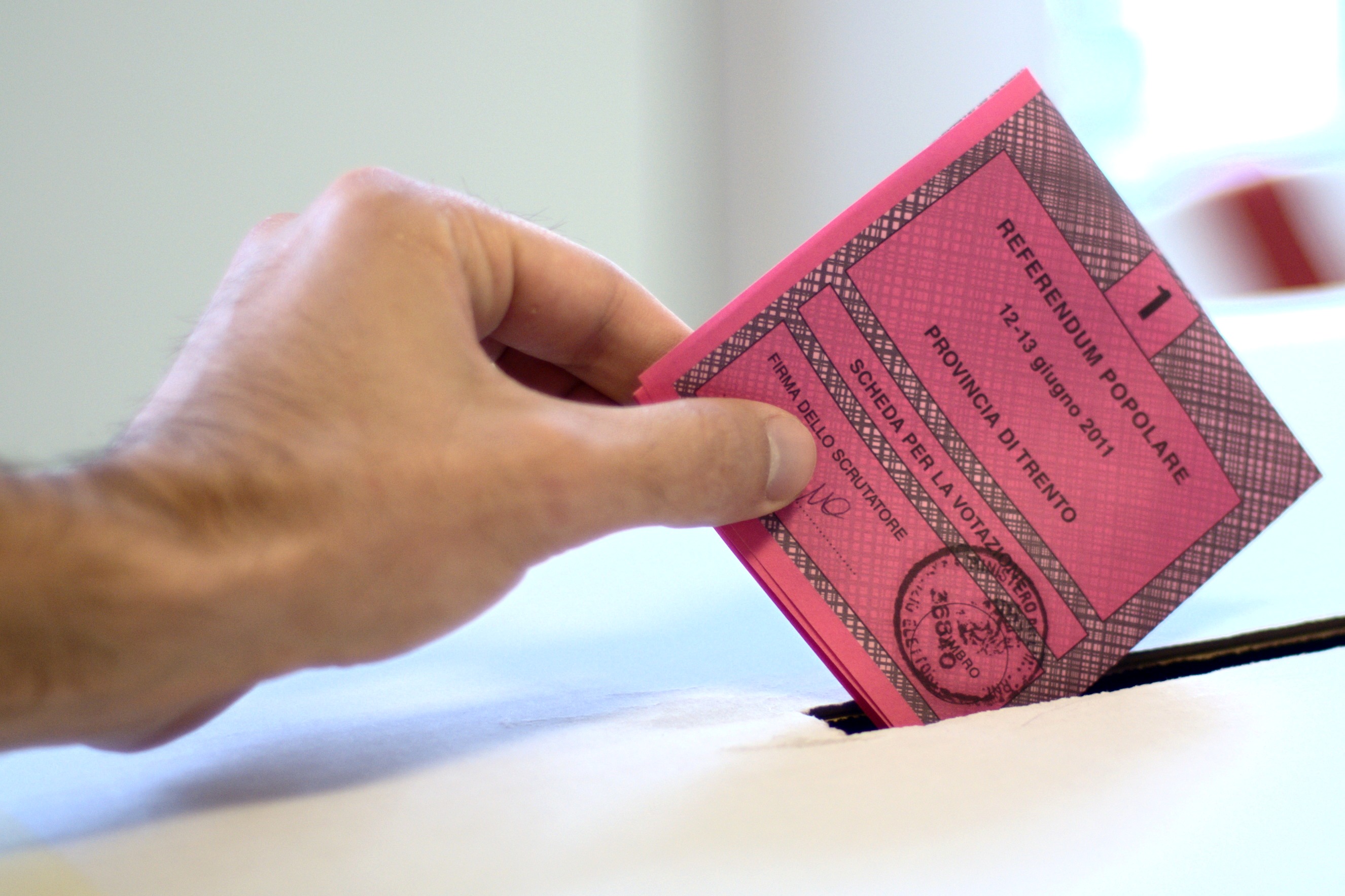 La legge elettorale torna in Commissione. Lo sgambetto 5s allontana voto