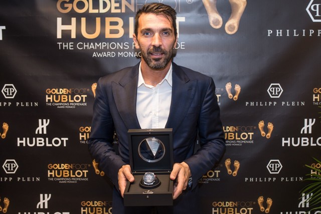 Buffon consacrato miglior portiere al Golden Foot Hublot