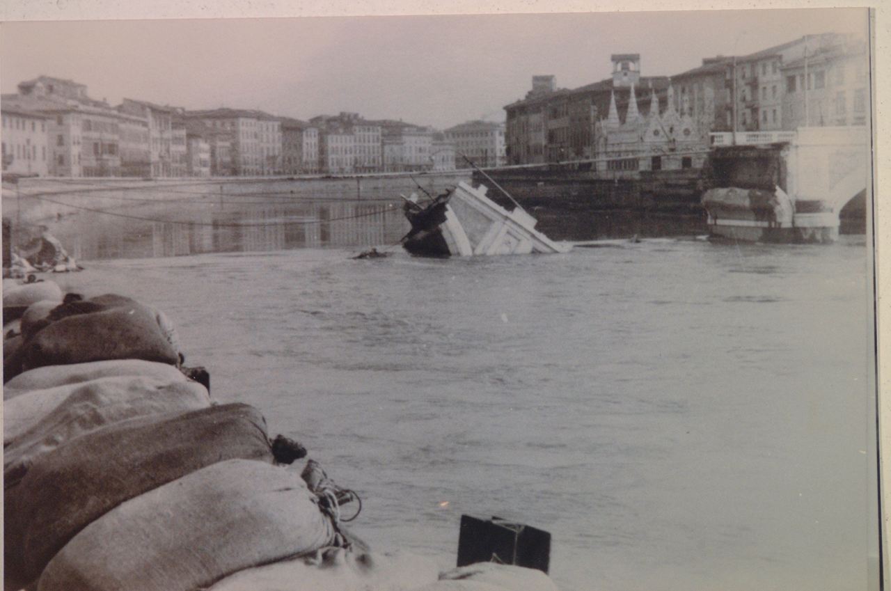 Toscana, il fiume e la memoria a 50 anni dall’alluvione dell’Arno