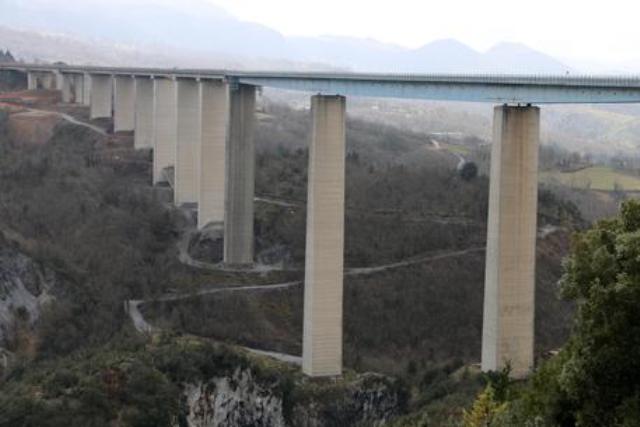 Corruzione negli appalti, 30 arresti in tutta Italia