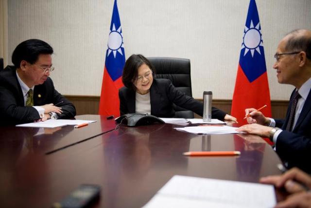 Trump sente la presidente di Taiwan, la Cina protesta