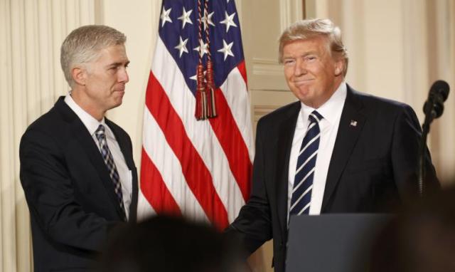 Corte suprema, Trump sceglie il giudice che non piace ai Dem
