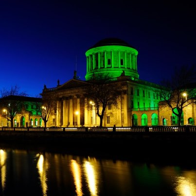 San Patrizio, tutto il mondo festeggia con il verde il patrono d’Irlanda