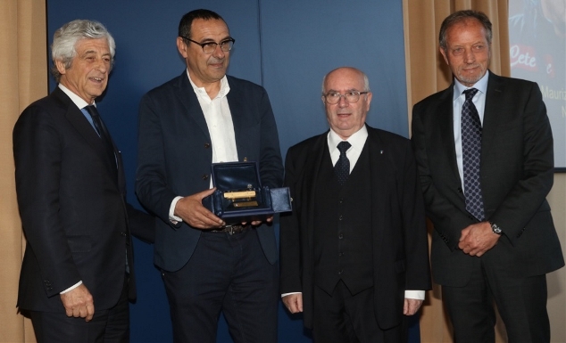 Calcio, la “Panchina d’oro” di quest’anno va al tecnico del Napoli Sarri