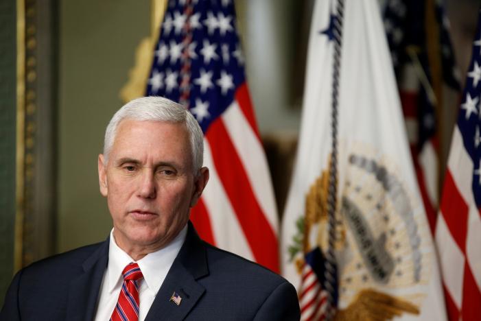 Usa, Trump rimanda ancora l’uscita del nuovo muslim ban