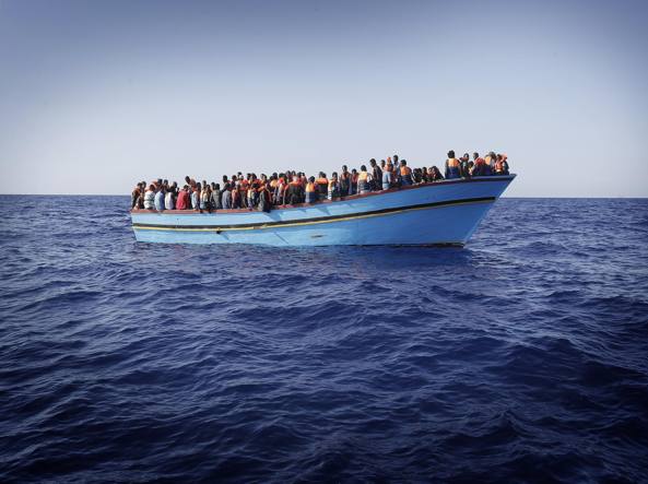 Ong & business migranti. I sospetti dell’Osservatore Romano