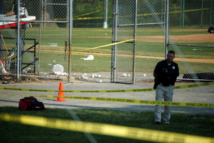 Usa, sparatoria al campo da baseball: deputato repubblicano ferito