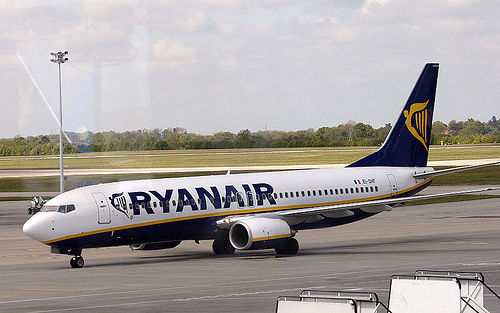 Piloti in ferie e voli cancellati, scoppia la bolla Ryanair