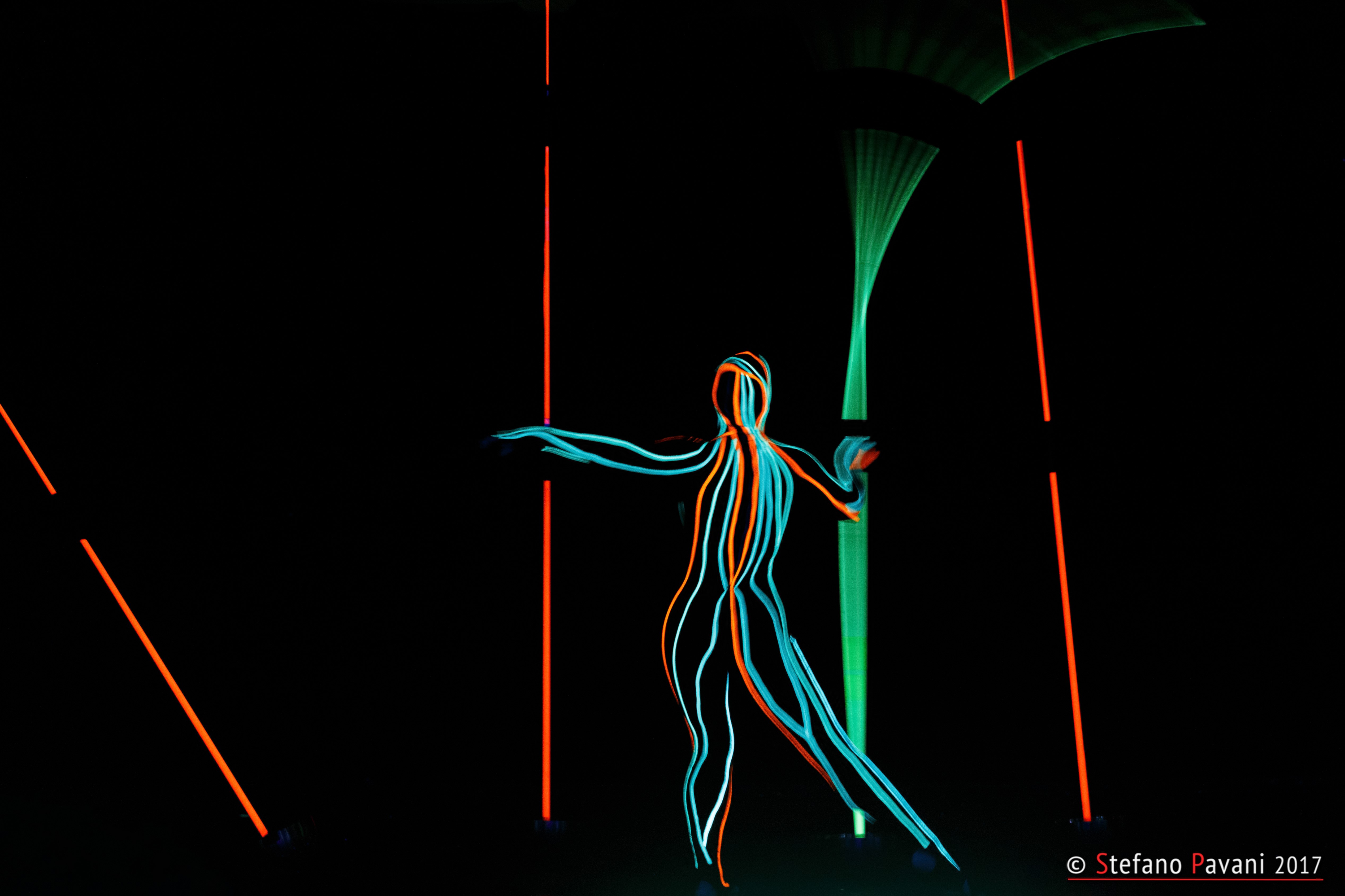 Appuntamento con la danza l'11 marzo al Teatro Verdi di Firenze: in scena Night Garden, spettacolo di Evolution Dance Theater.