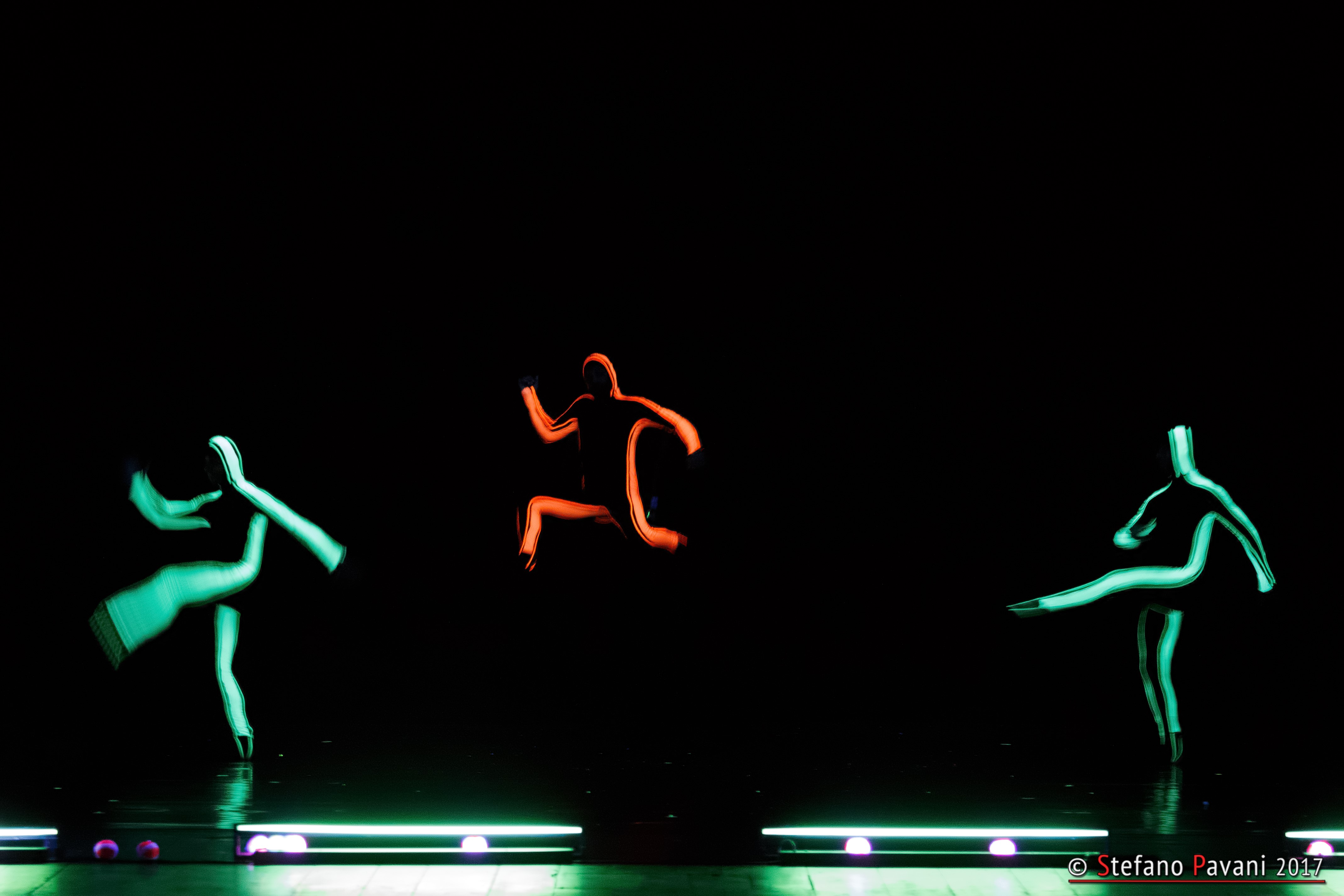 Appuntamento con la danza l'11 marzo al Teatro Verdi di Firenze: in scena Night Garden, spettacolo di Evolution Dance Theater.
