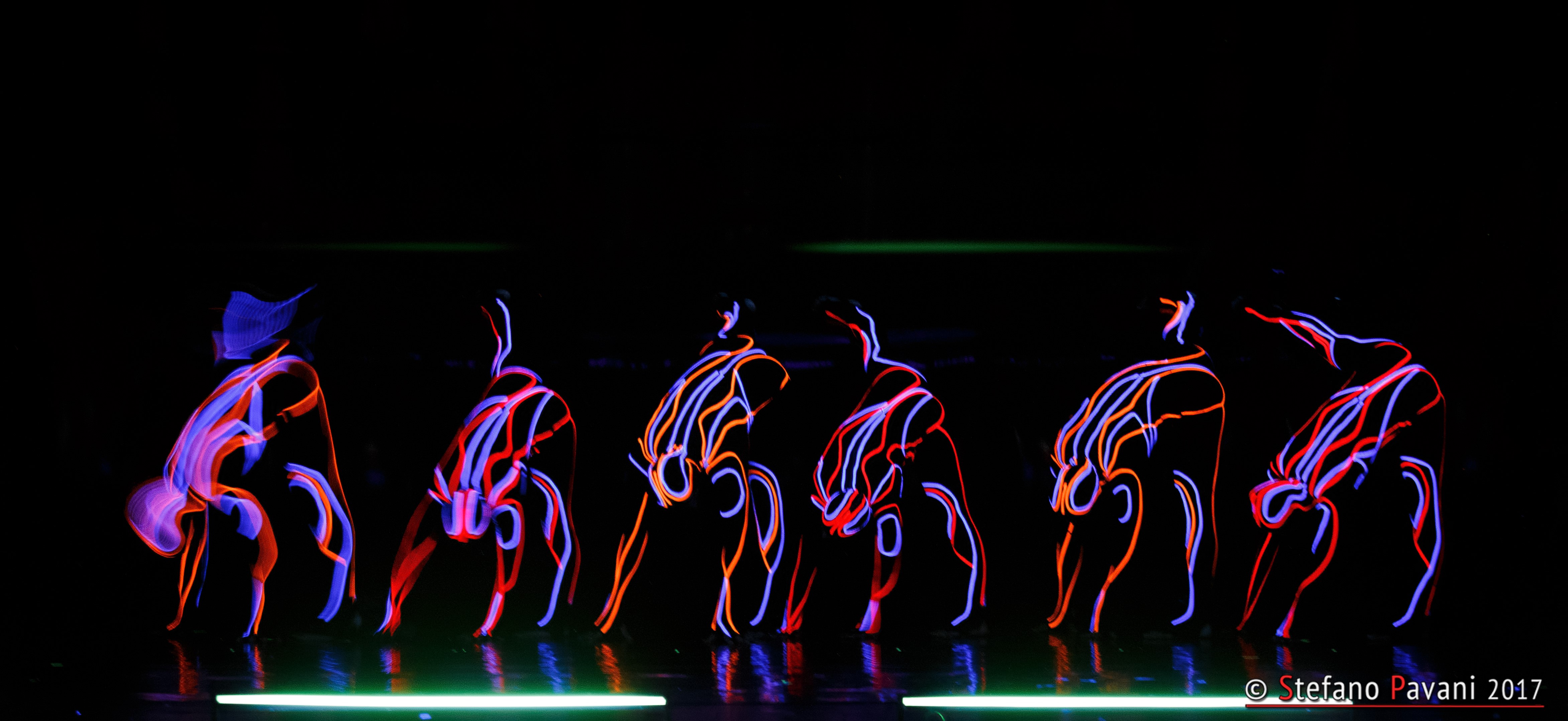 Appuntamento con la danza l'11 marzo al Teatro Verdi di Firenze: in scena Night Garden, spettacolo di Evolution Dance Theater.