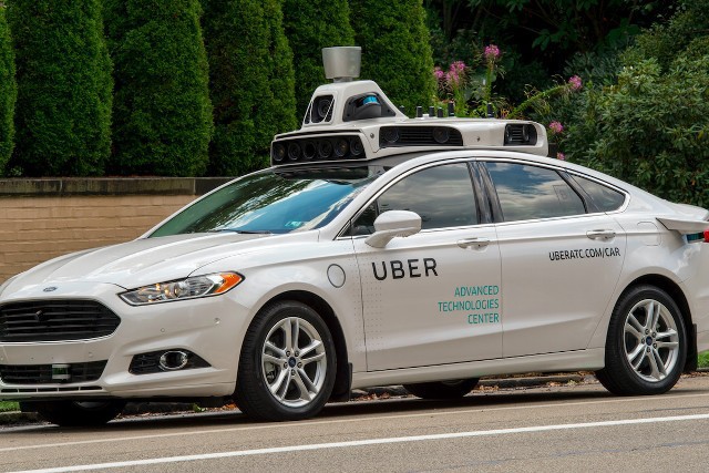 Arizona, donna uccisa dall’auto di Uber senza guidatore