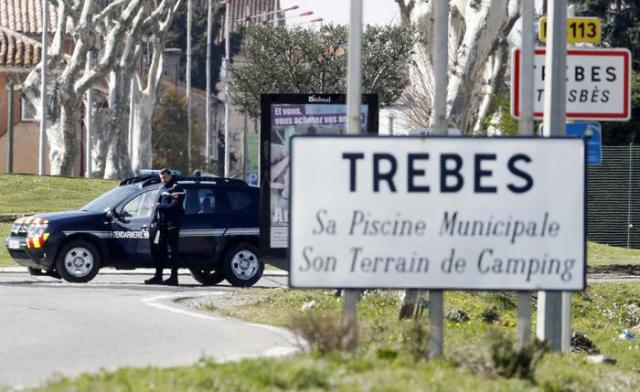 Terrore in Francia, uccide tre persone e viene abbattuto dalla polizia