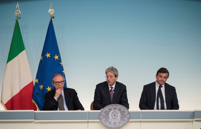 Nell’attesa del nuovo Governo, Gentiloni e Padoan approvano il Def