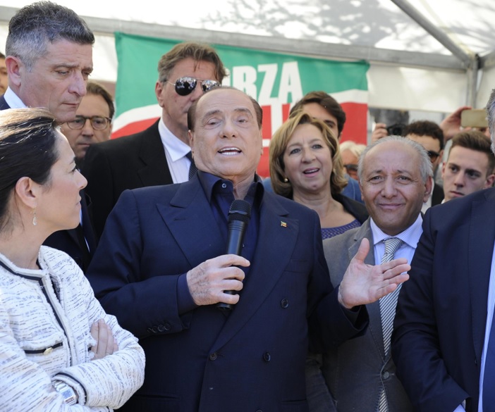 Silvio annuncia: “Nascerà un gruppo autonomo di ex Cinquestelle vicino a FI”