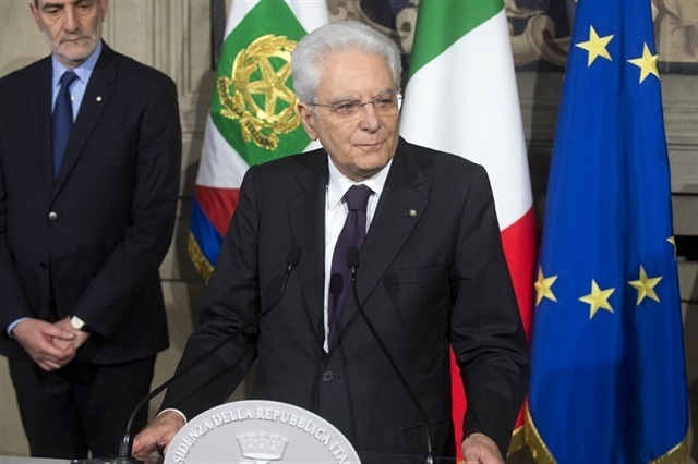 Manovra a tenaglia: Elite ed Establishment mettono sotto assedio i Cinquestelle