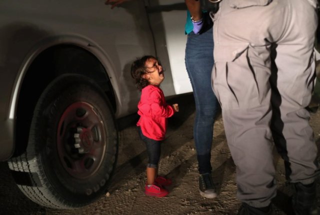 Bimbi in gabbia, da noi per Trump arresto cautelare per pericolo reiterazione reato