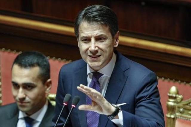 Conte a cena col nemico. Cinquestelle ancora giù nei sondaggi. E’ allarme rosso