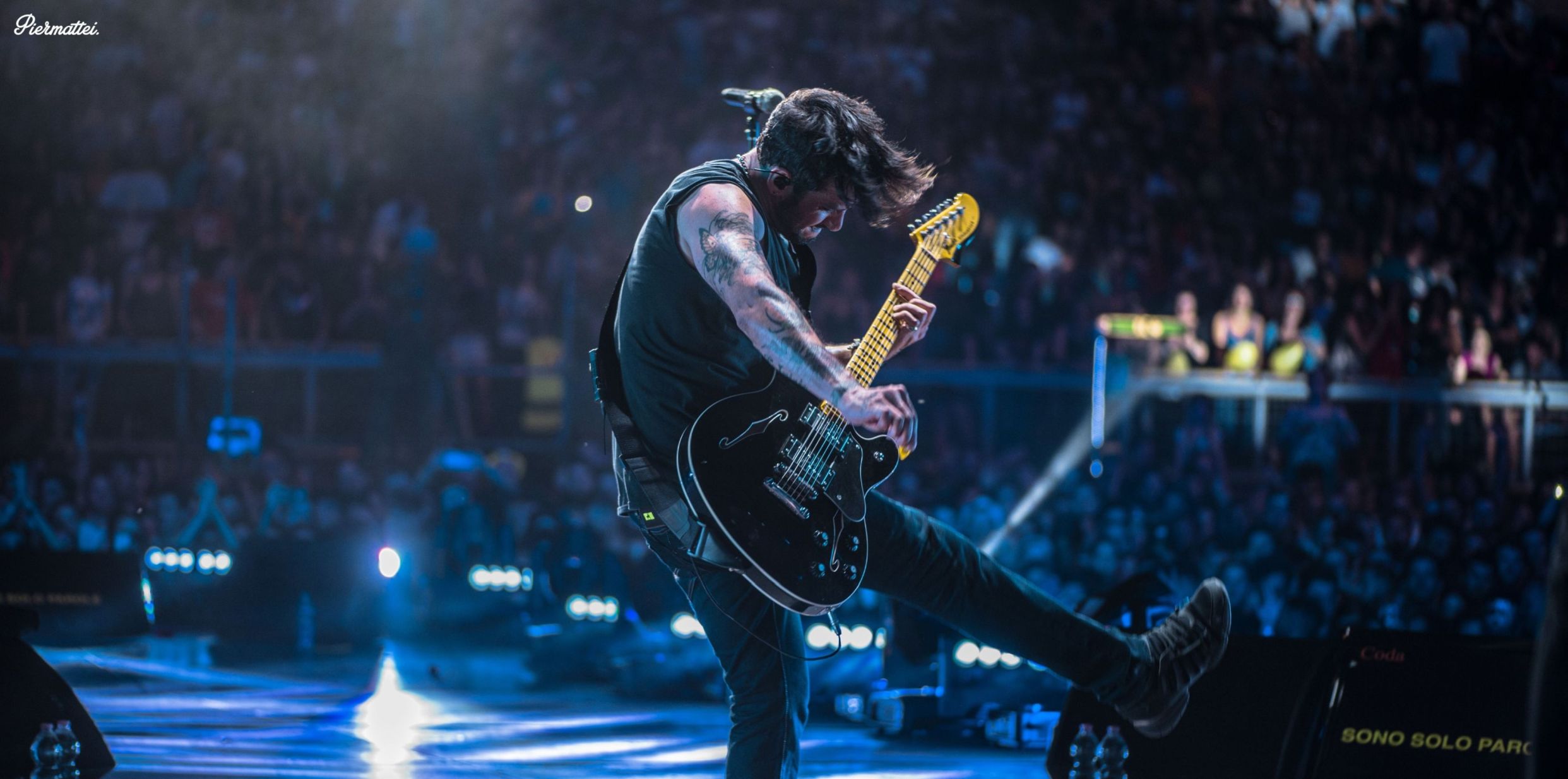 Fabrizio Moro: dopo il successo del concerto allo Stadio Olimpico di Roma, parte domani da Cervia il tour estivo