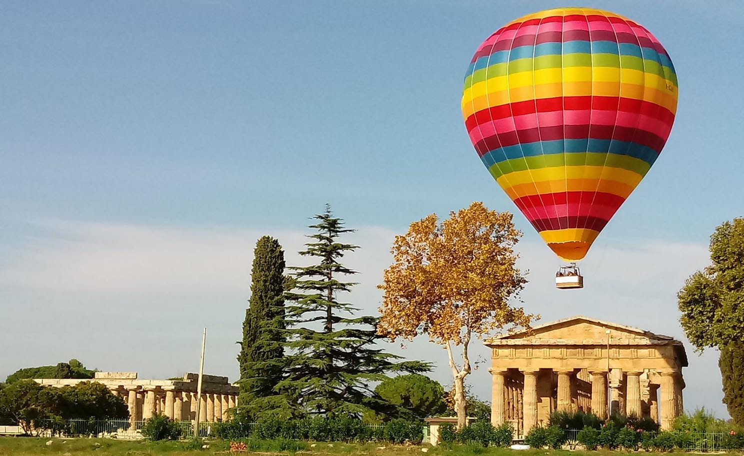 Dal 29 settembre il Festival delle mongolfiere tra i templi di Paestum -  Italia Notizie 24