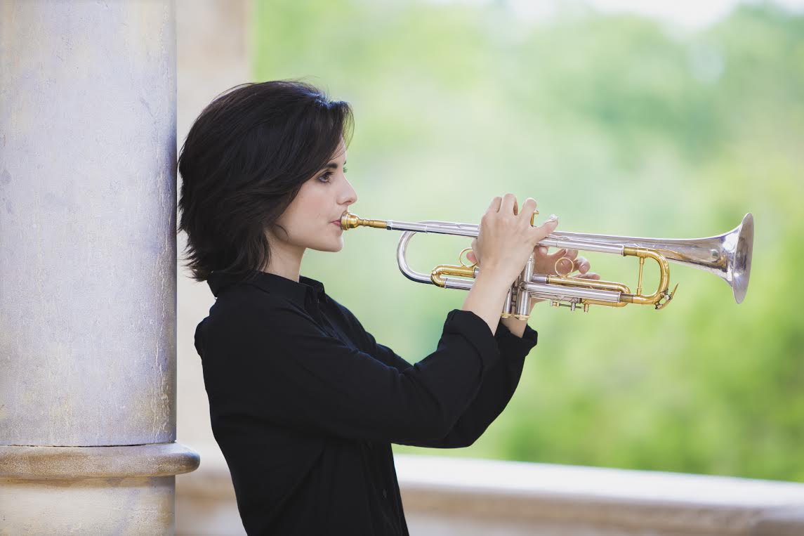 Andrea Motis in concerto al festival Pomigliano Jazz. La giovane artista spagnola, rivelazione del jazz europeo