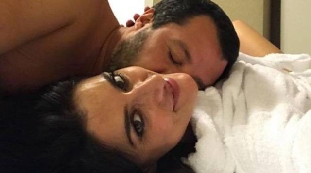 Rifiuti, Salvini scappa dai giornalisti. Altro che Quirinale, era questione di pelo 