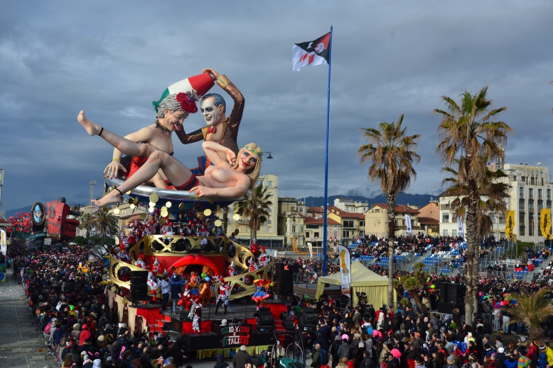 Viareggio, tutto pronto per il Carnevale più famoso del mondo