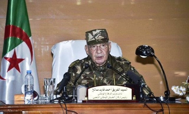 Algeria, quattro forze in campo per la successione soft a Bouteflika