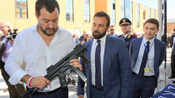 Taglio dei Parlamentari. E’ come se Salvini avesse lanciato un mortaretto in Aula per poi fugggire via