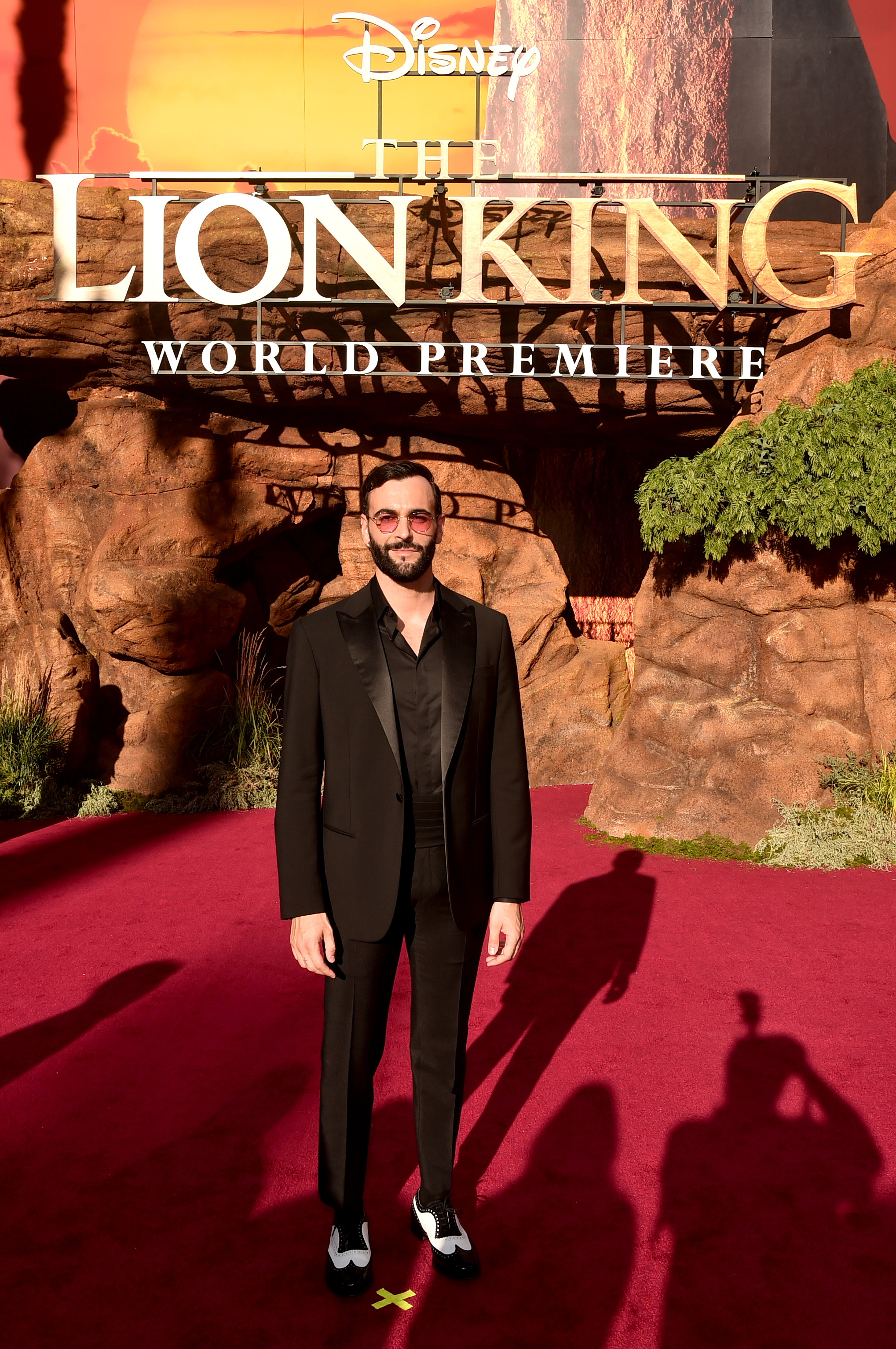 Dopo la premiere de Il Re Leone, Marco Mengoni debutta con il Fuori Atlantico Tour