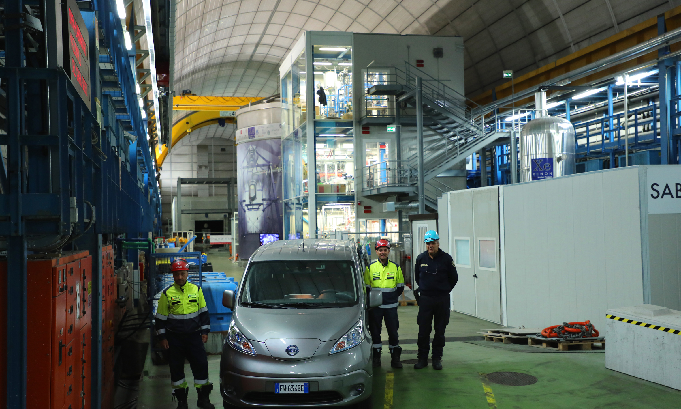 La Nissan elettrica e-NV200 Evalia è la nuova navetta dei Laboratori Nazionali del Gran Sasso