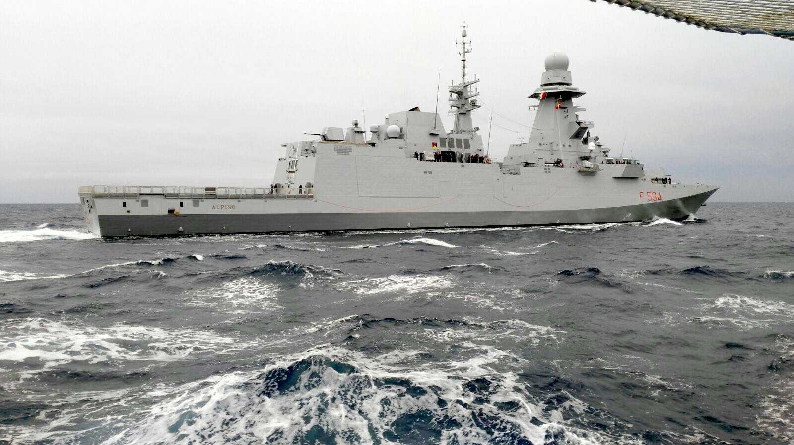 Marina Militare, al Salone Nautico di Genova arriva la FREMM “Alpino”. Presentato il calendario 2020 della Forza Armata