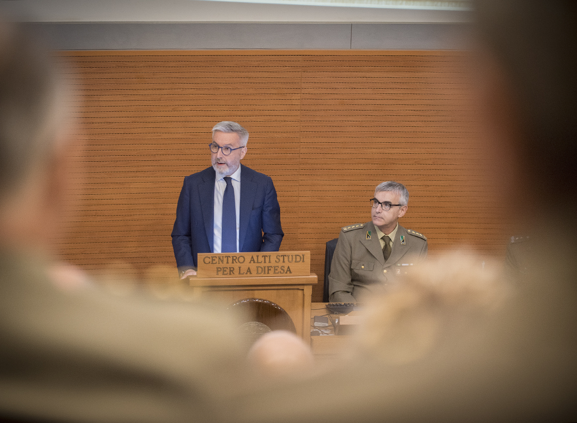 ONORCADUTI, festeggiati oggi a Roma i 100 anni della sua costituzione. Guerini (Ministro Difesa): “Onorare memoria significa onorare la storia di uomini, Reparti, fatti d’arme, ma anche la storia di un Popolo”