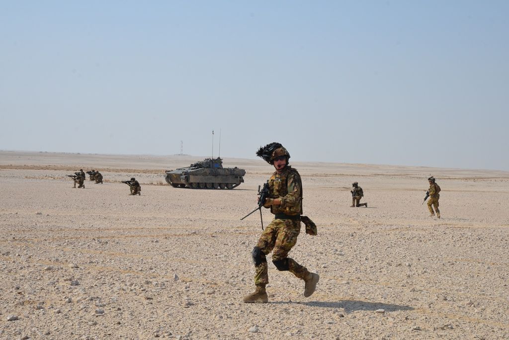 Esercitazione NASR 19, in Qatar inizia l’addestramento dei soldati italiani con quelli locali. Operativi 2.200 militari e 116 mezzi