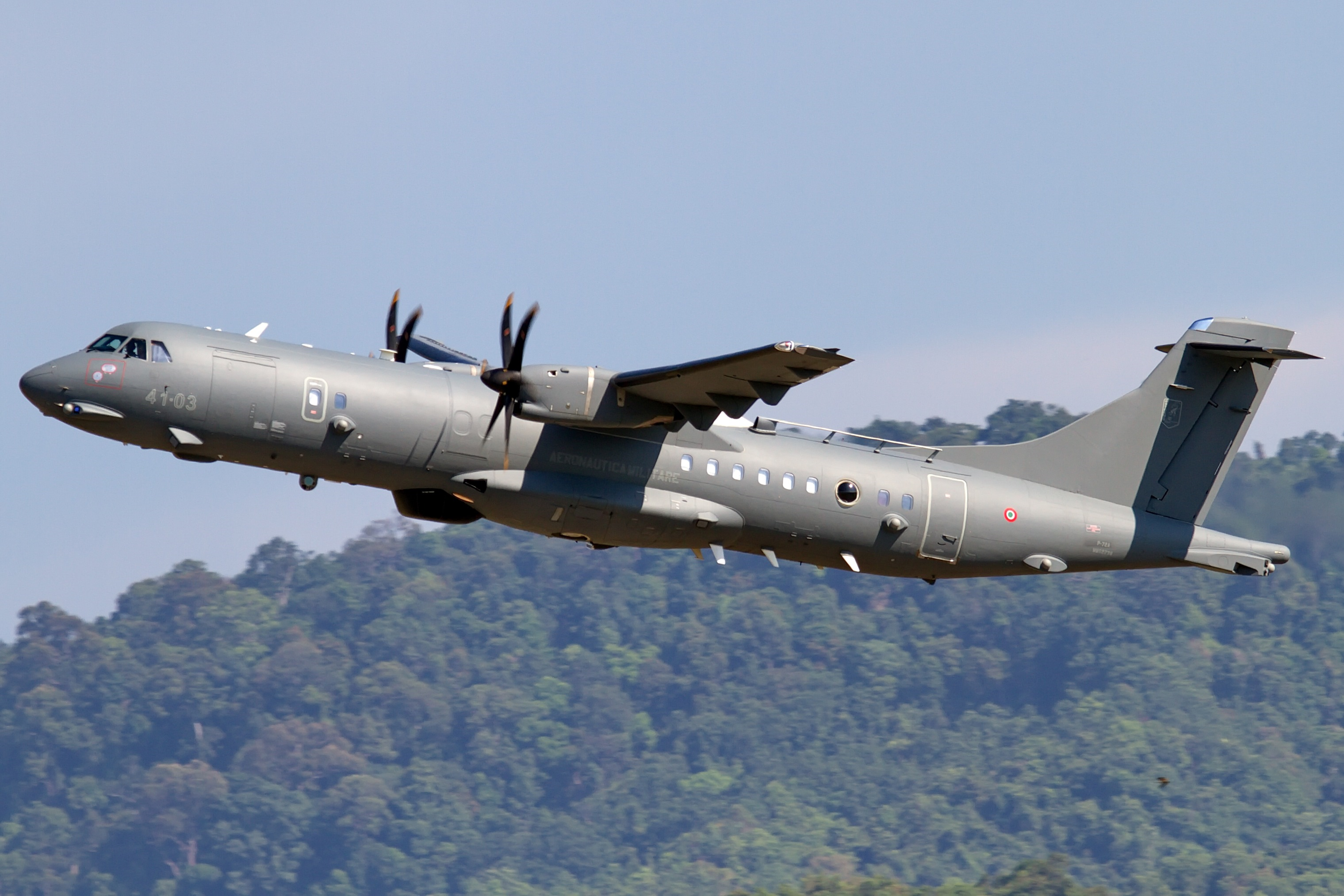 Leonardo, contratto da oltre 150 milioni di euro con la Guardia di Finanza per la fornitura di tre ATR 72MP e dei servizi di supporto logistico