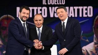 Match Matteo Renzi-Matteo Salvini. Dietro  le quinte sorrisi e cordialità, sul ring false scintille…