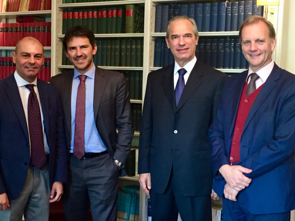 Diritto ed Etica dell’Intelligenza Artificiale: siglato accordo tra Università Europea di Roma e AIDR