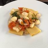 All’ombra del Regno di San Gennaro i Paccheri del Papa arrivano in cucina e si fanno peccato di gola