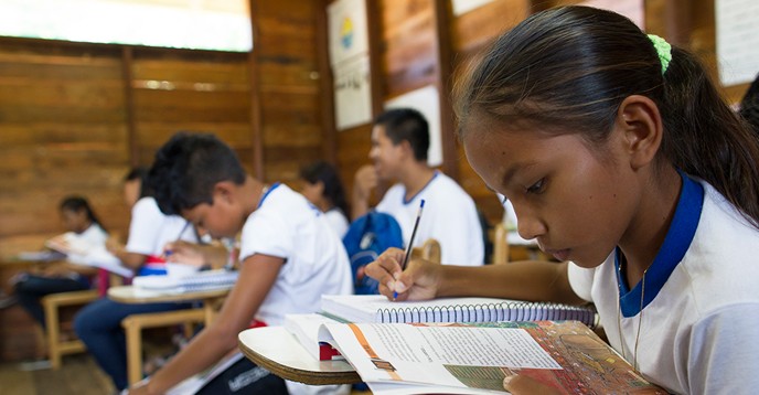 Rapporto UNESCO sull’inclusione nell’istruzione: Alunni danneggiati dal Covid nei Paesi più poveri