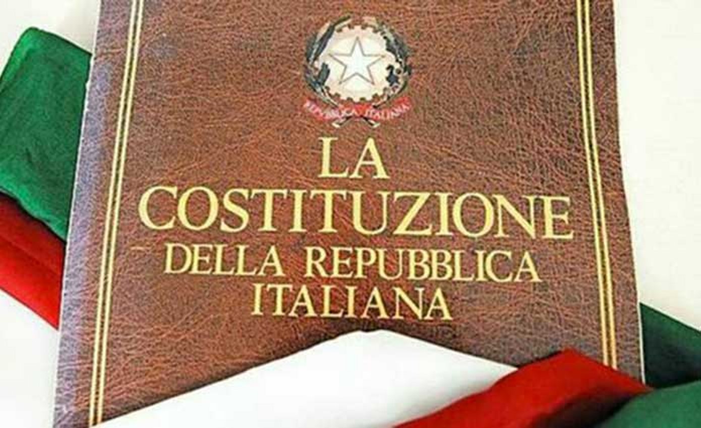 Educazione civica, arrivano le Linee guida: la scuola riparte da Costituzione, Sviluppo sostenibile e Cittadinanza digitaleInviate alle scuole le Linee guida per l’insegnamento dell’educazione civica Azzolina: “Studio della Costituzione, sviluppo sostenibile, cittadinanza digitale sono i tre assi portanti. Fondamentale la formazione del personale”
