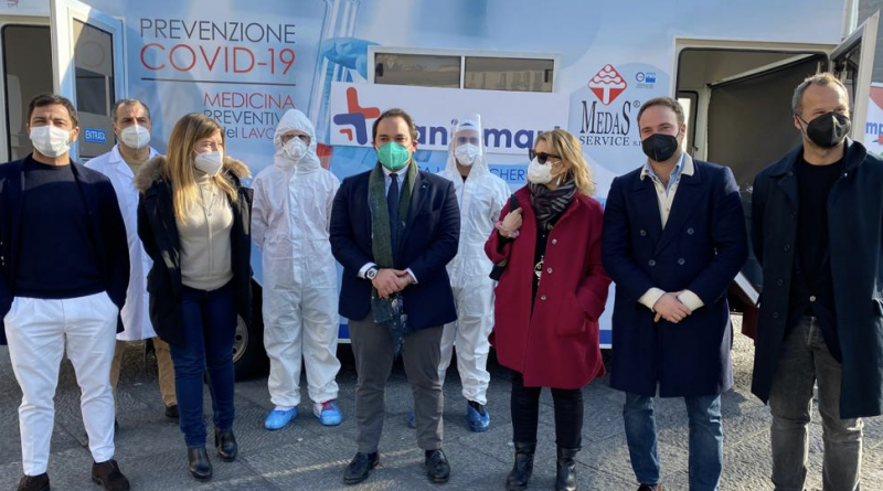 Covid 19, a Napoli tamponi gratuiti per under 20 e over 65