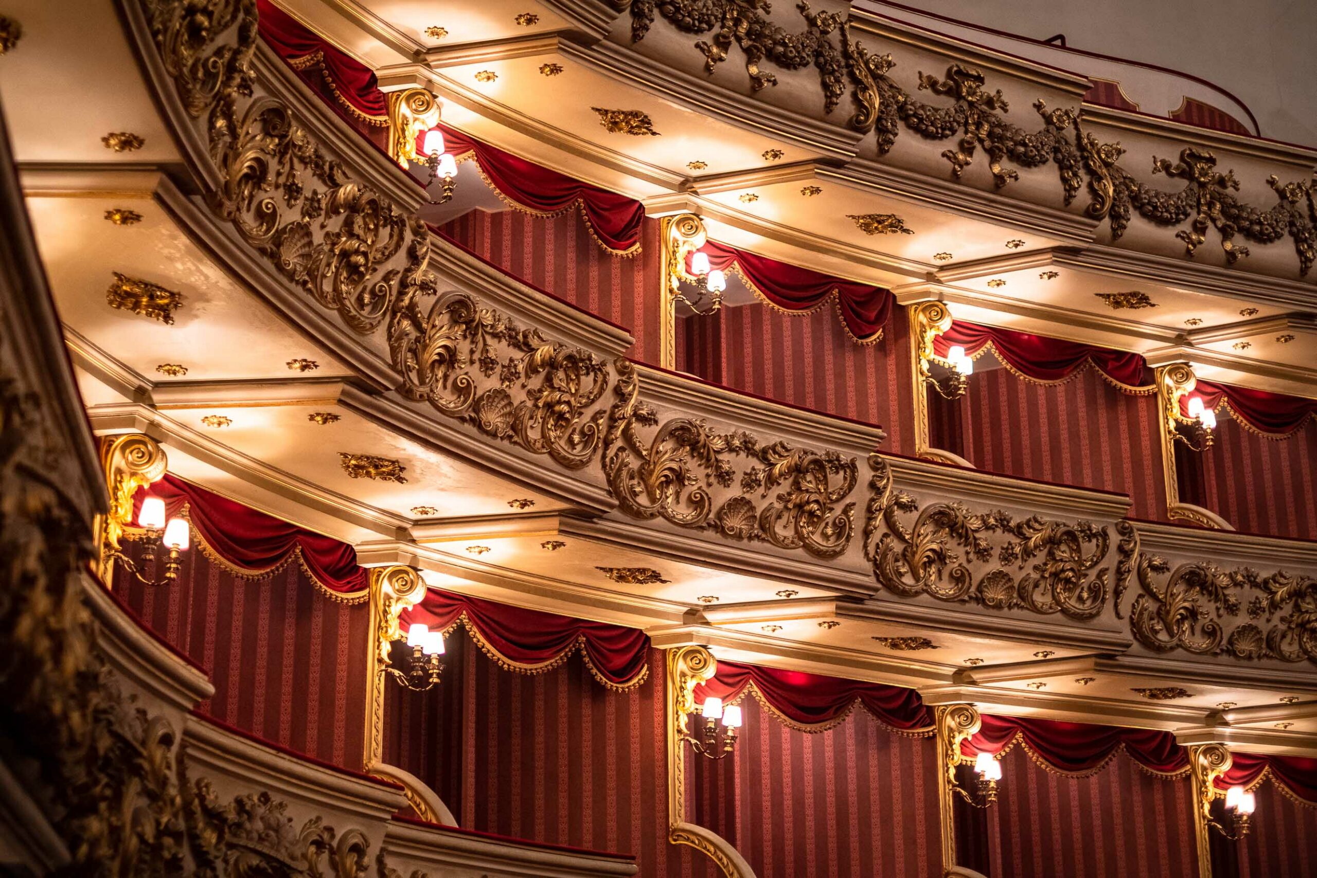 Sei a casa al Teatro Filarmonico ripropone la musica nel weekend di Santa Lucia
