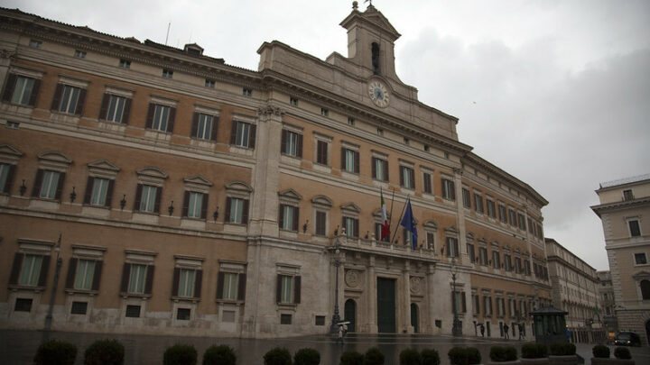 Crisi di governo, camere in pausa: e si ferma anche la legge di delegazione europea