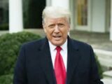 Trump si arrende. In Italia commenti all’insegna di grandi imbarazzi