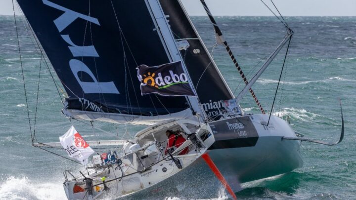 Vendée Globe, avanti 10 skipper in 100 miglia